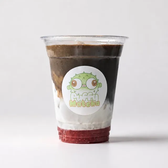Strawberry Iced Hojicha Latte — photo 1